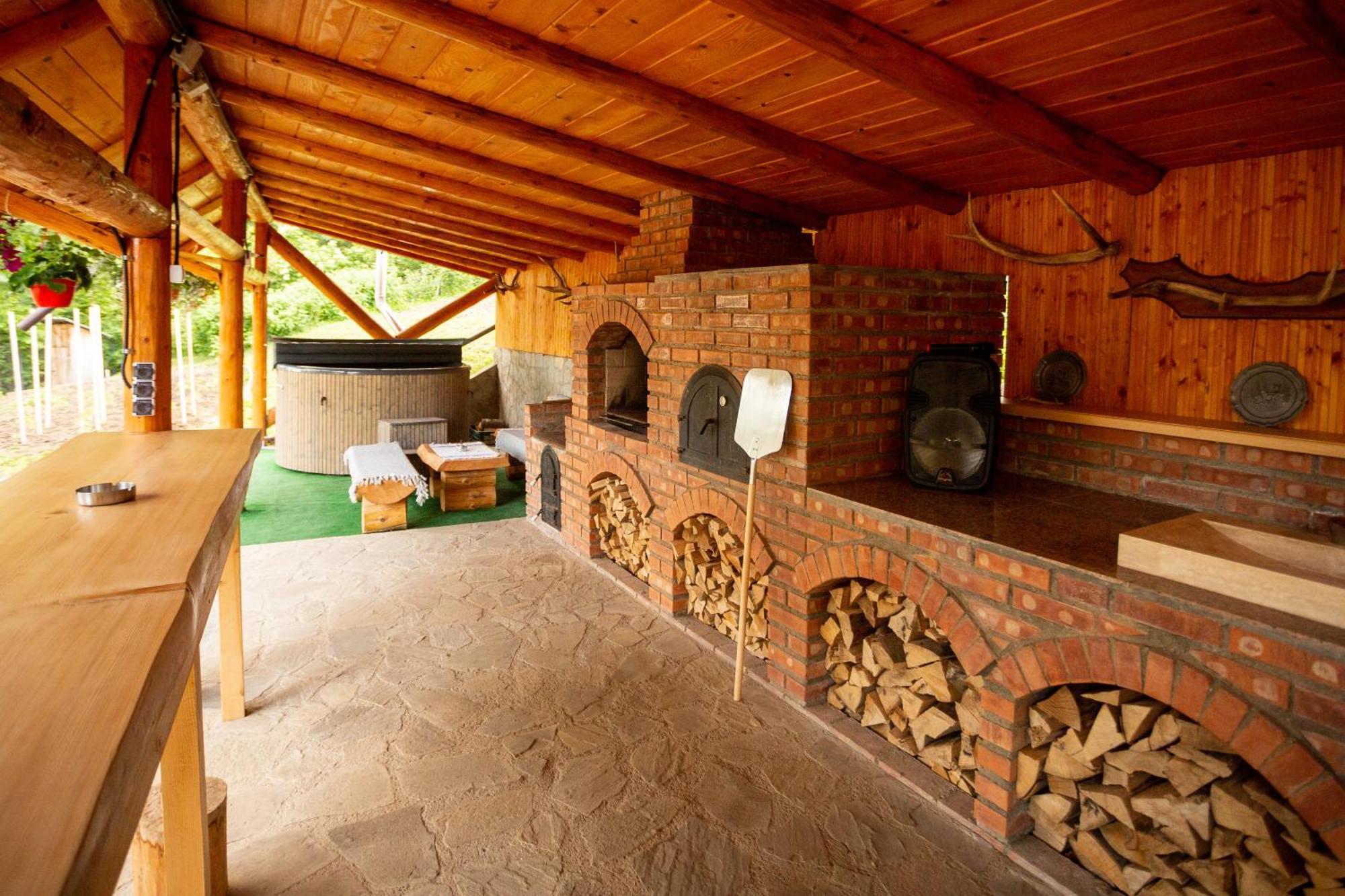 Casa Rumelia Paltineni Exterior photo